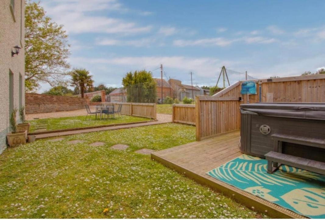 Countryside Annexe, With Hottub, Sleeps Up To 4 Lägenhet Durston Exteriör bild